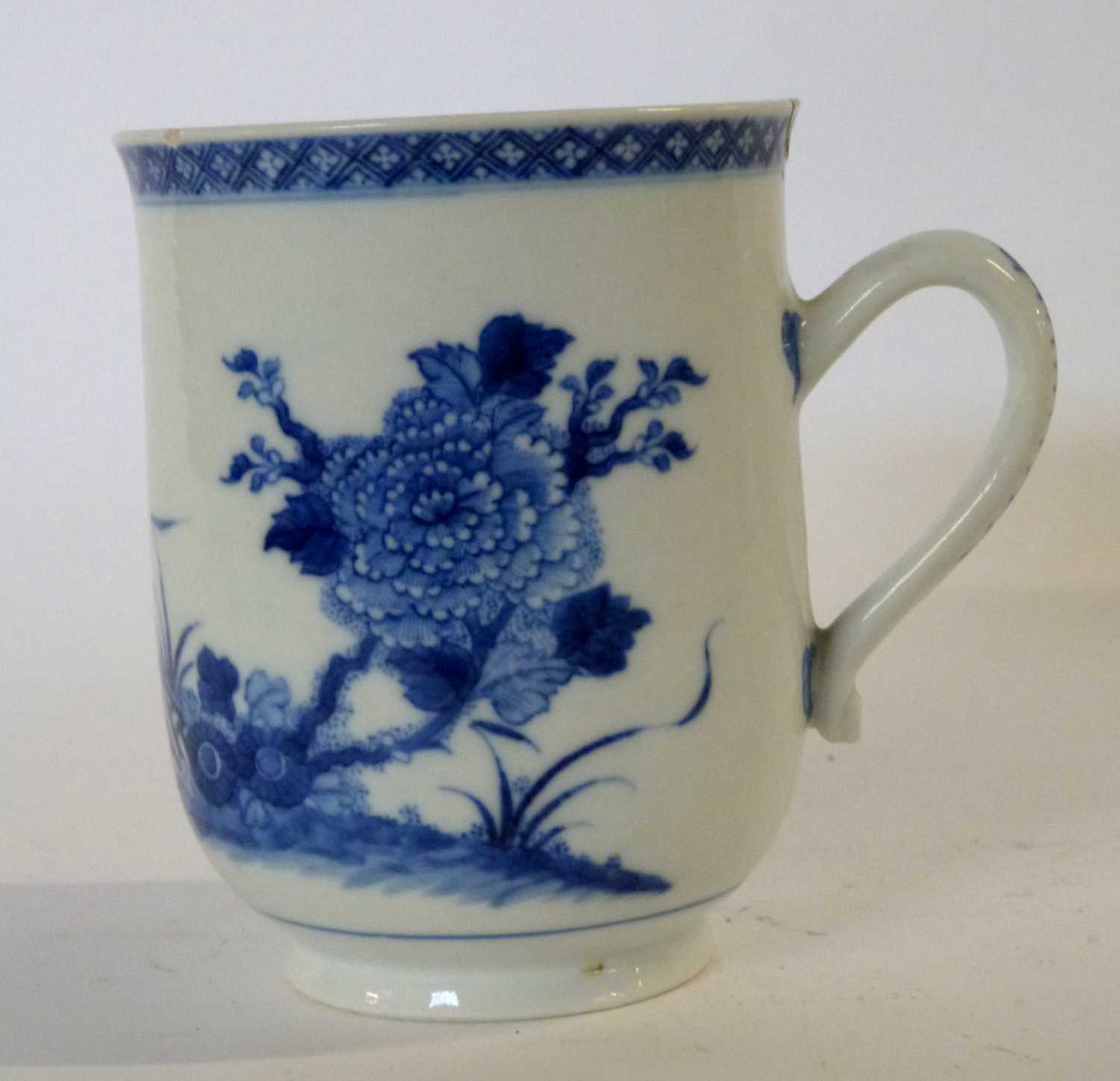 Lot 256 - A 18th Century Chinese export porcelain...