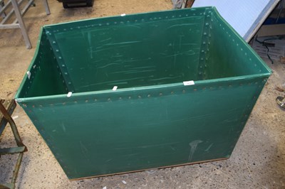 Lot 1027 - Portable laundry cart