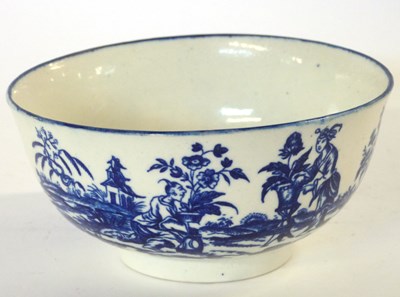 Lot 383 - An 18th Century Worcester porcelain bowl with...