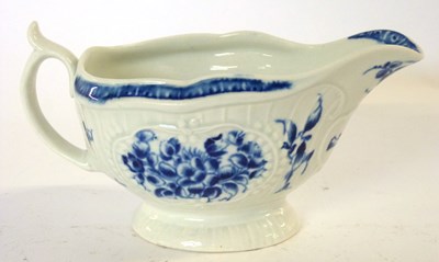 Lot 397 - An 18th Century Worcester porcelain sauce boat,...