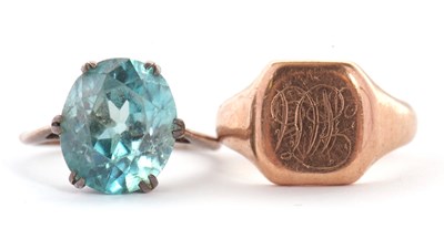 Lot 36 - A 9ct signet ring and a zircon ring, the...
