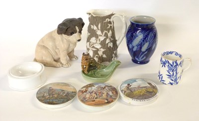 Lot 653 - Group of ceramic items including a Wade...