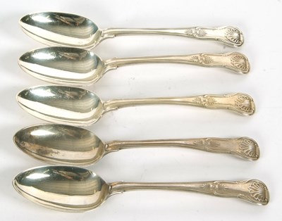 Lot 40 - Five silver Kings pattern dessert spoons,...