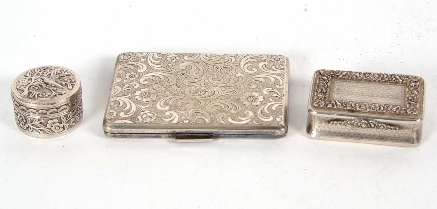 Lot 76 - Mixed Lot: Antique snuff box of rectangular...