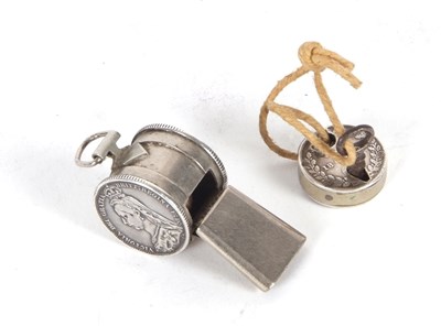 Lot 125 - Mixed Lot: Vintage small whistle, the barrel...