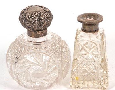 Lot 170 - Late Victorian cut glass scent bottle with...