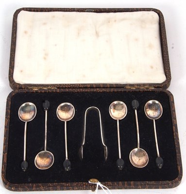 Lot 174 - Cased set of six George V silver bean end...