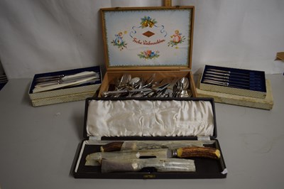 Lot 21 - Mixed Lot: Various cased and loose cutlery...