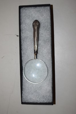 Lot 101 - A silver handled magnifying glass