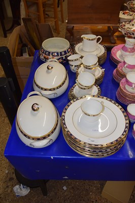 Lot 157 - Quantity of Royal Crown Derby Kedleston dinner...