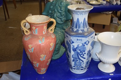 Lot 180 - 20th Century Chinese blue and white vase plus...