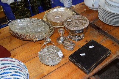 Lot 189 - Mixed Lot: Various silver plated wares to...