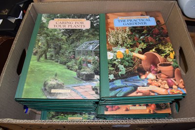 Lot 559 - Box of Readers Digest gardening books