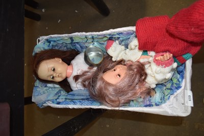 Lot 659 - DOLLS COT AND VINTAGE DOLLS