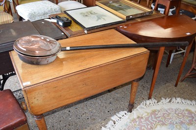 Lot 321 - A copper and iron bed warming pan