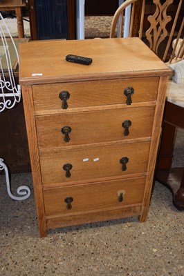 Lot 327 - Early 20th Century oak four drawer chest