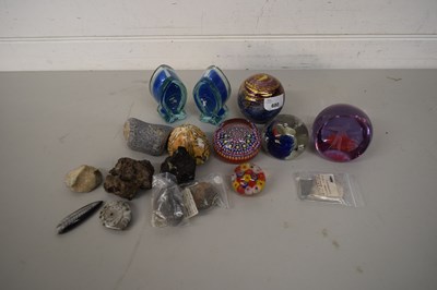 Lot 680 - VARIOUS PAPERWEIGHTS TO INCLUDE PERTHSHIRE...