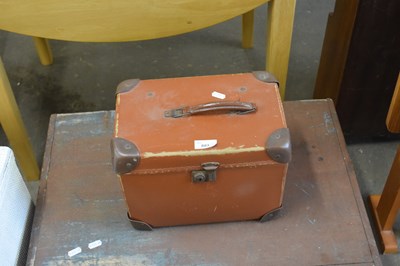 Lot 803 - A small leather case