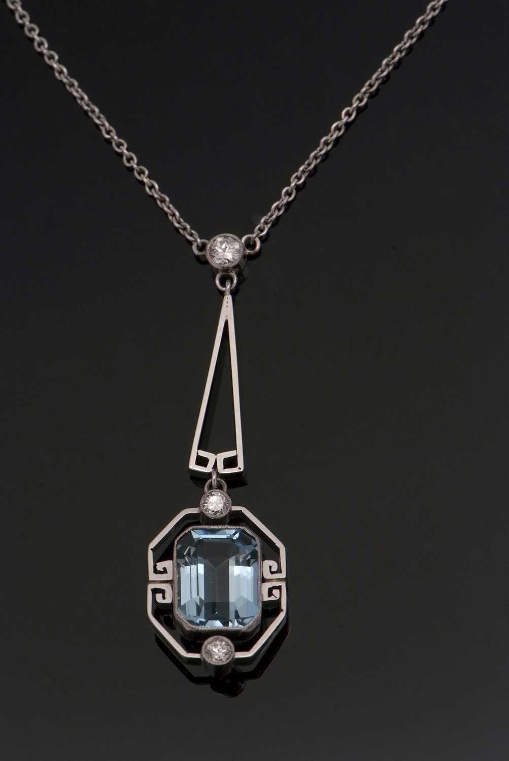 Lot 349 - An Art Deco 18ct aquamarine and diamond...