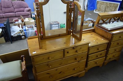 Lot 766 - MODERN PINE FOUR DRAWER CHEST, TRIPLE MIRROR...