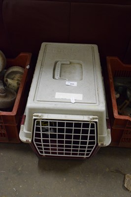 Lot 855 - PET CARRIER