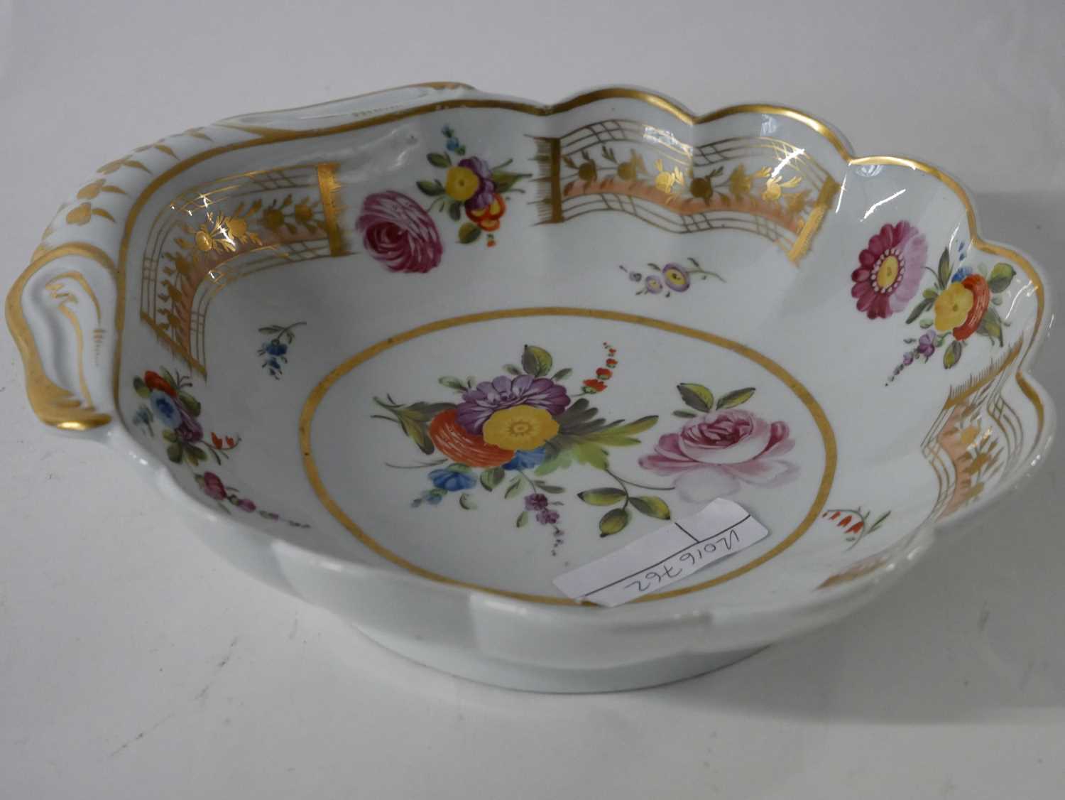 Lot 398 - 19th century English porcelain shell dish,...