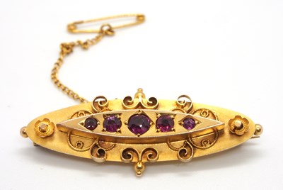 Lot 151 - A 9ct Edwardian brooch, the navette shape...