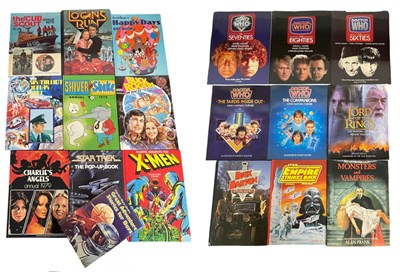 Lot 18 - A mixed lot of retro annuals, to include Star...
