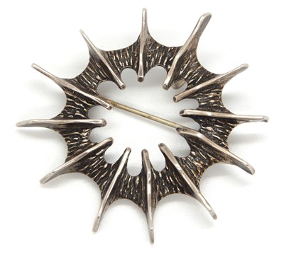 Lot 139 - Studio Else & Paul: a modernist silver brooch,...