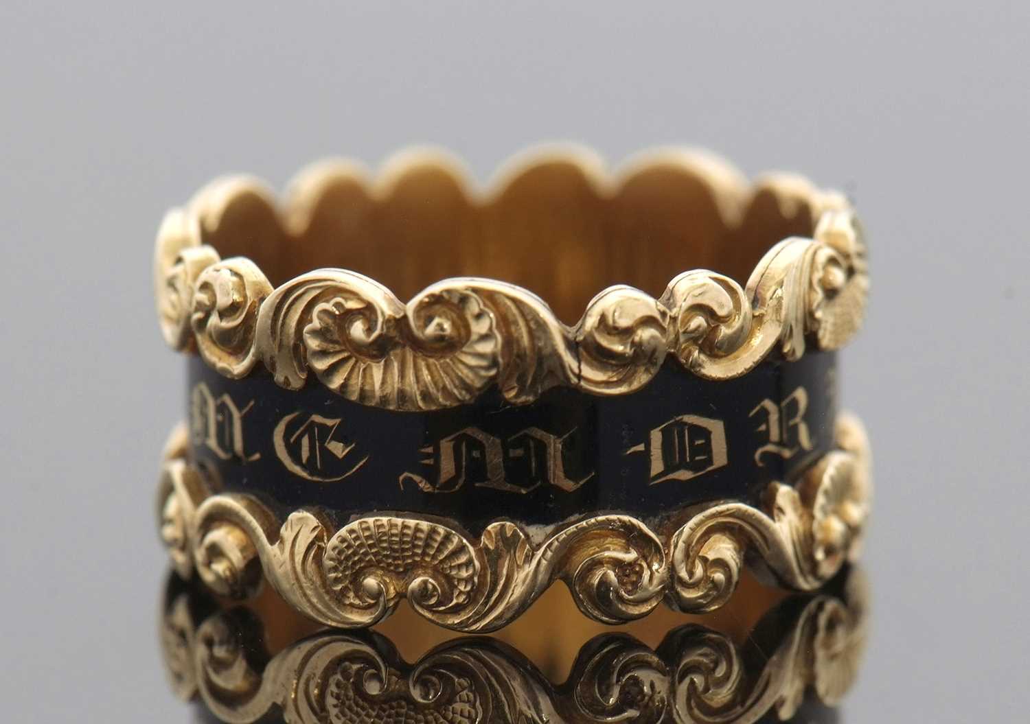 Lot 326 - An early 19th century 18ct and black enamel...