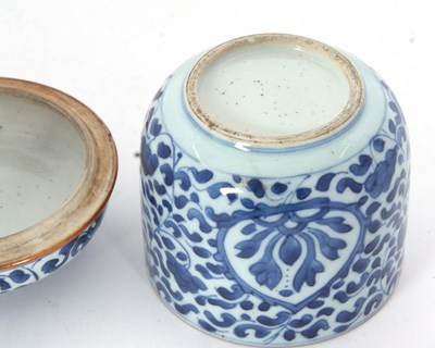 Lot 143 - A Chinese porcelain jar and cover Qing Dynasty...