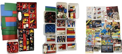 Lot 152 - An extensive collection of 1980s - 1990s Lego...