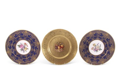 Lot 27 - A Royal Worcester gilt decorated cabinet plate,...