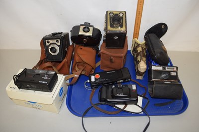 Lot 74 - Mixed Lot: Vintage cameras to include Kodak,...