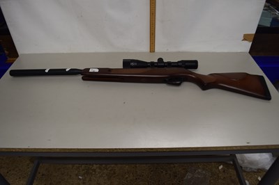 Lot 81 - A Stoeger .22 air rifle with 3-9 x 40A0 scope
