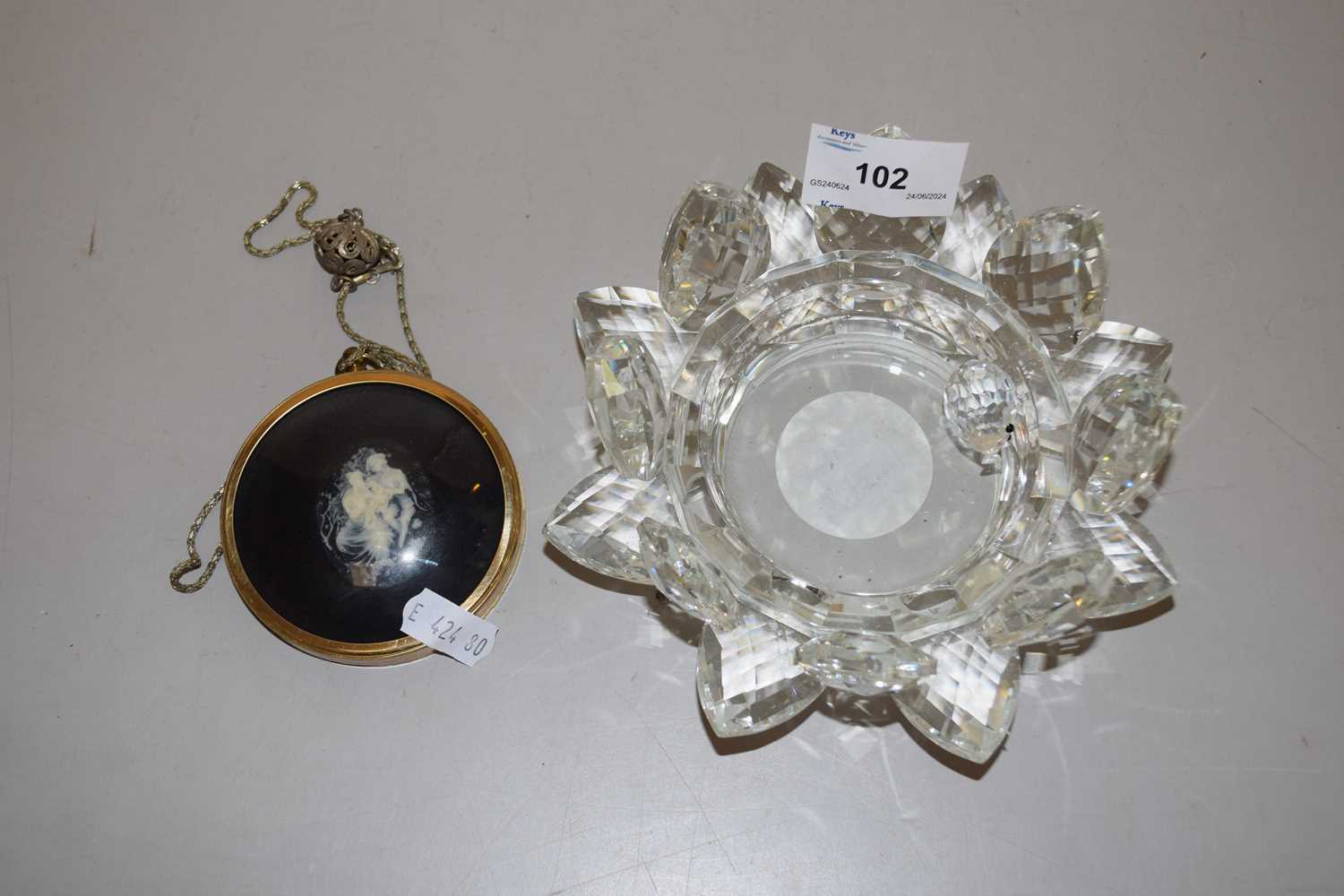 Lot 102 - Mixed Lot: Crystal bowl and necklace and a...
