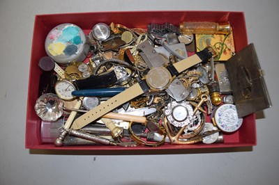 Lot 139 - Box of various assorted costume jewellery,...