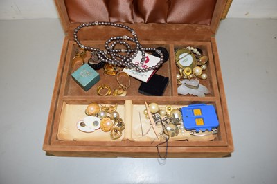 Lot 142 - Jewellery box and various contents