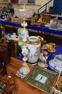 Lot 253 - A porcelain and glass pedestal ashtray and a...