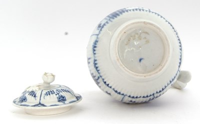 Lot 96 - An 18th Century Worcester Immortelle pattern...