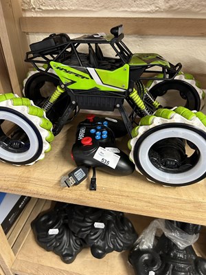 Lot 535 - A remote control car