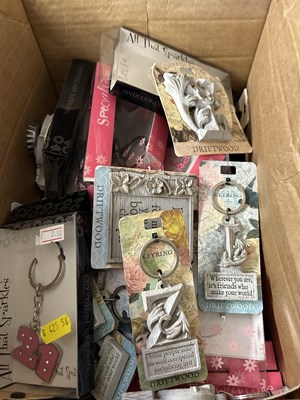 Lot 567 - Mixed Lot: Assorted as new keyrings, fridge...