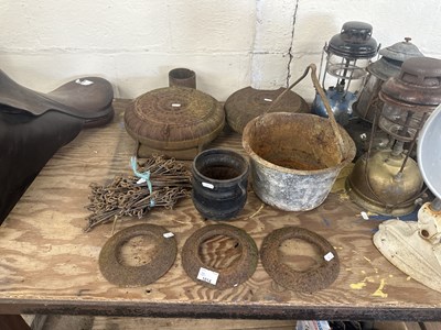 Lot 1014 - Mixed lot of various iron bygones