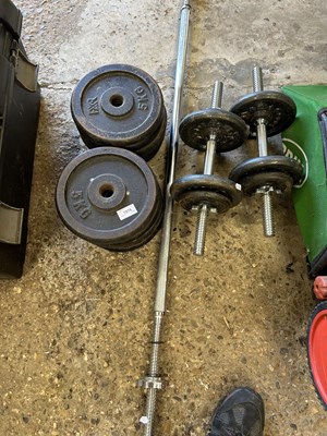 Lot 1076 - Mixed lot of iron weights, bars etc