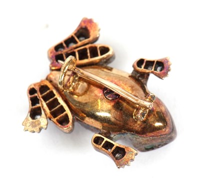 Lot 404 - A late Victorian diamond and emerald frog...