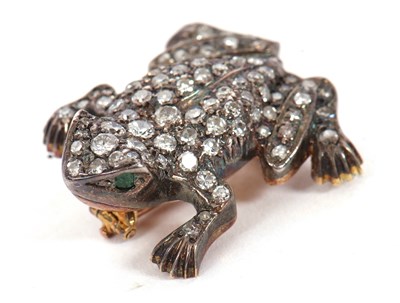 Lot 404 - A late Victorian diamond and emerald frog...