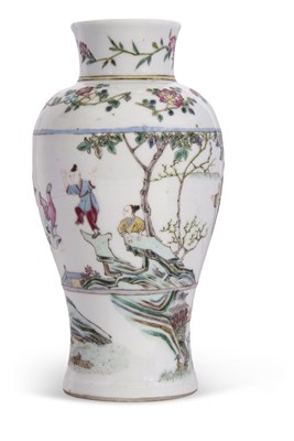 Lot 113 - A Chinese vase the centre finely painted with...