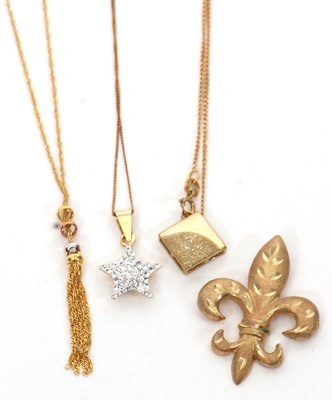 Lot 204 - Two 9ct necklaces, a 14ct necklace and a 9ct...