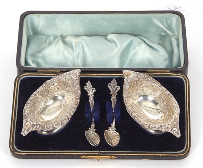 Lot 39 - A cased late Victorian pair of boat shaped...