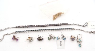 Lot 398 - A mixed lot of silver and gemset jewellery: to...